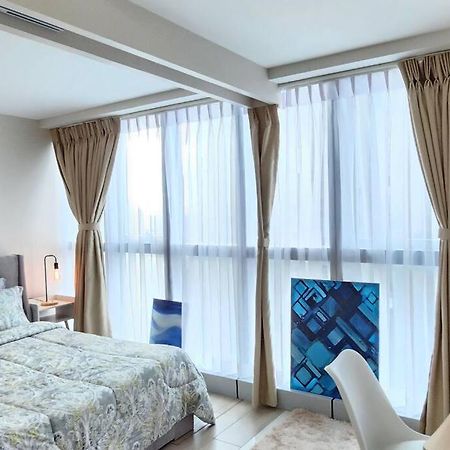 Cosy Executive 1 Bedroom Uptown Parksuites Ultra Fast Internet Μανίλα Εξωτερικό φωτογραφία