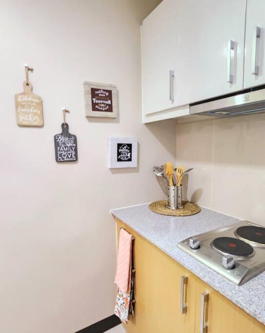 Cosy Executive 1 Bedroom Uptown Parksuites Ultra Fast Internet Μανίλα Εξωτερικό φωτογραφία
