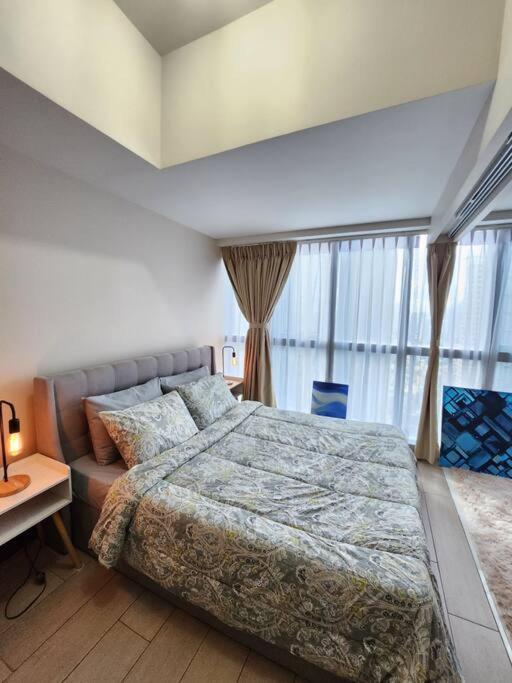 Cosy Executive 1 Bedroom Uptown Parksuites Ultra Fast Internet Μανίλα Εξωτερικό φωτογραφία
