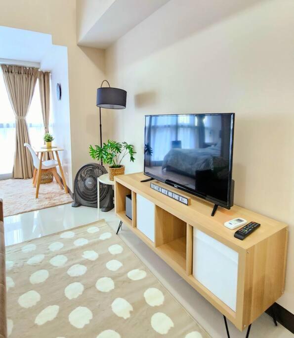 Cosy Executive 1 Bedroom Uptown Parksuites Ultra Fast Internet Μανίλα Εξωτερικό φωτογραφία