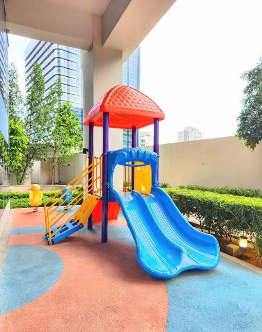 Cosy Executive 1 Bedroom Uptown Parksuites Ultra Fast Internet Μανίλα Εξωτερικό φωτογραφία