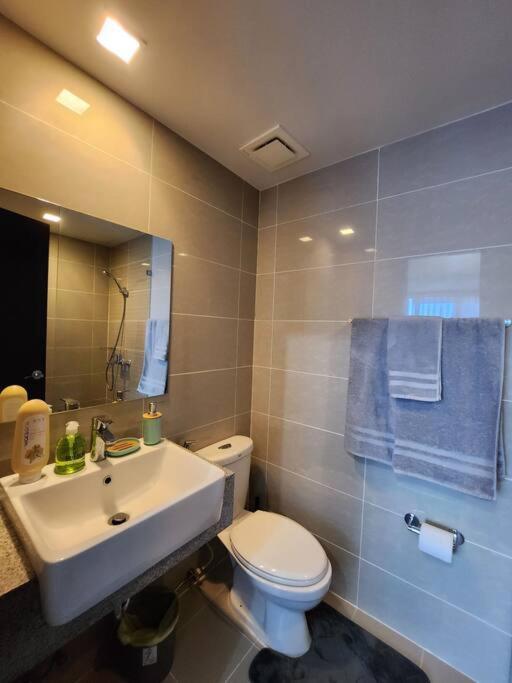 Cosy Executive 1 Bedroom Uptown Parksuites Ultra Fast Internet Μανίλα Εξωτερικό φωτογραφία