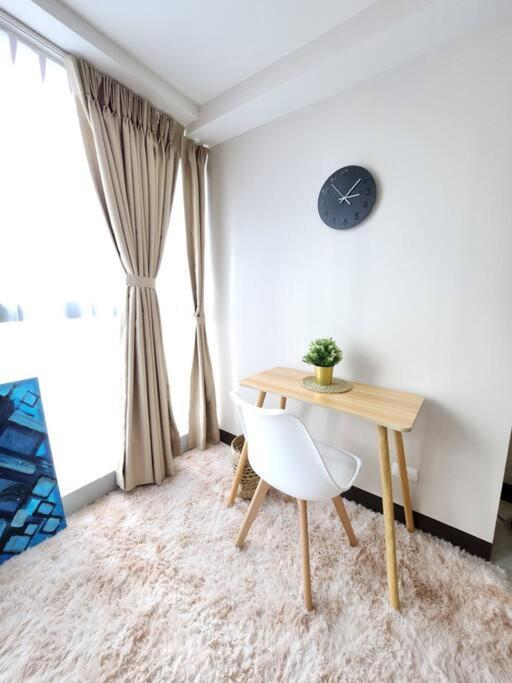 Cosy Executive 1 Bedroom Uptown Parksuites Ultra Fast Internet Μανίλα Εξωτερικό φωτογραφία